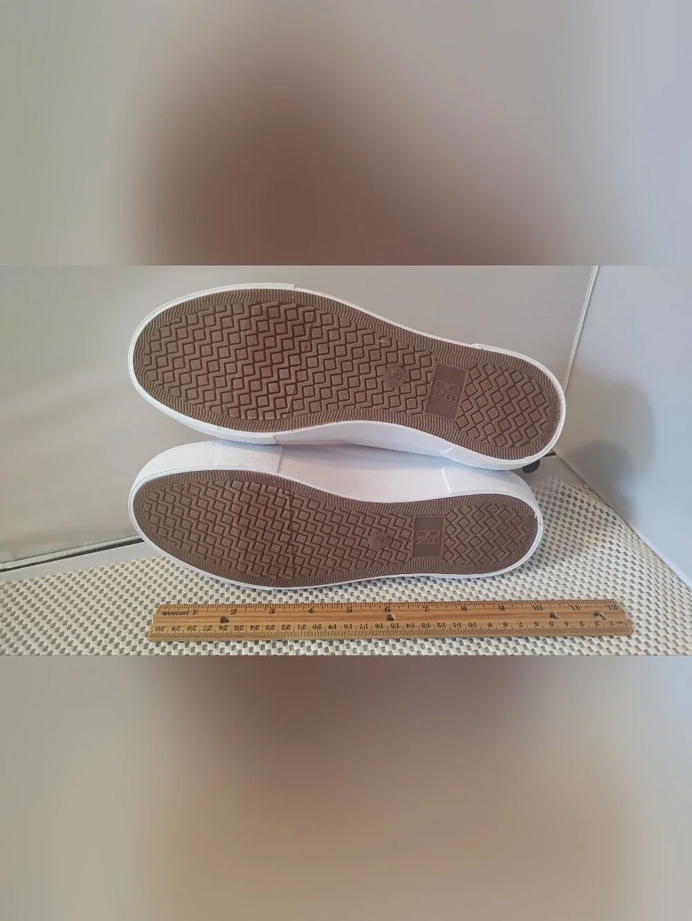 No Boundaries Women's Size 9 Platform Lace Up Canvas Sneakers White NWT